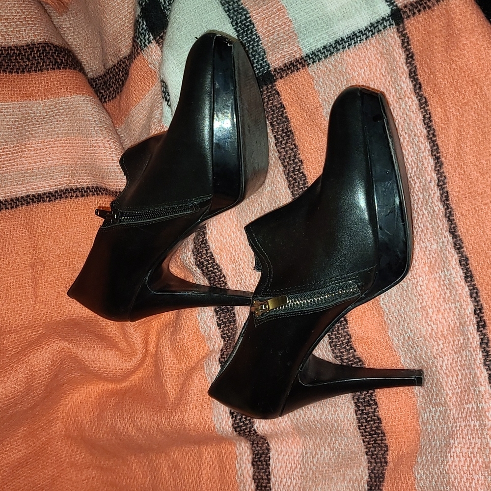 Marc Fisher leather ankle booties